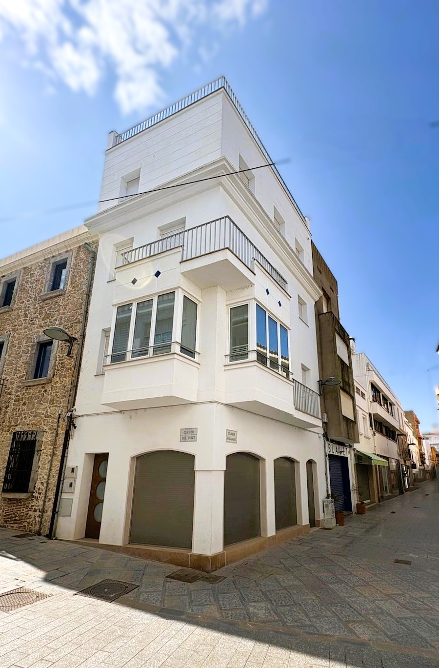 CASA EN EL CASCO ANTIGUO + LOCAL COMERCIAL